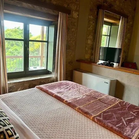 Pritanio Otel