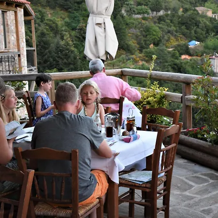 πρυτανείο 3* Πολύδροσο