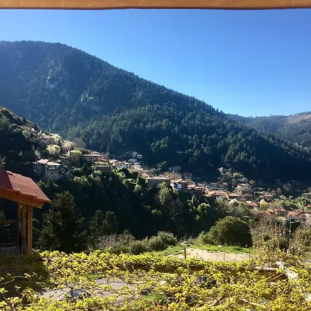 Ξενοδοχείο πρυτανείο Πολύδροσο